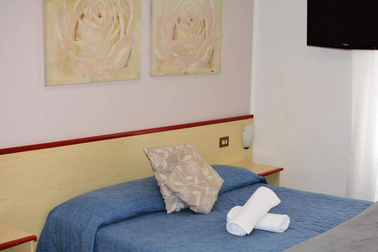 Hotel La Madunina Varazze Ngoại thất bức ảnh